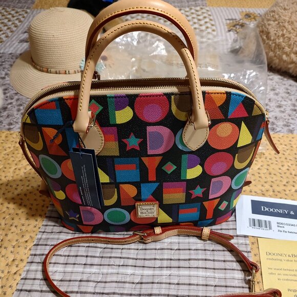 Dooney & Bourke - Picture 1 of 4